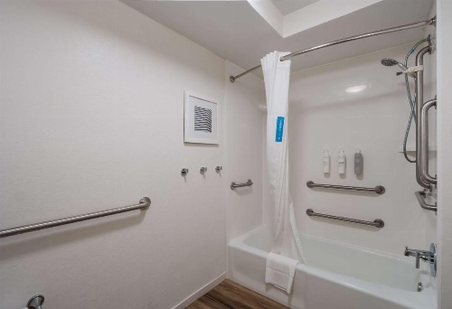 Hampton Inn By Hilton Columbia-I-26 Airport Area image 16