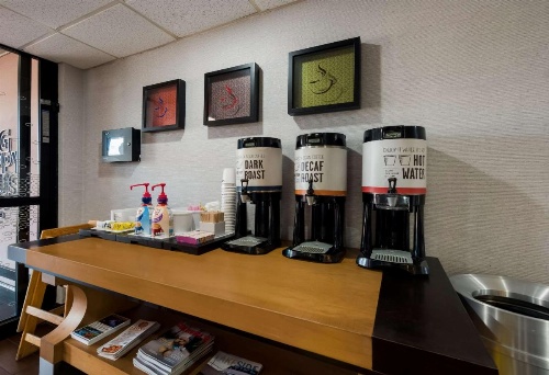 Hampton Inn By Hilton Columbia-I-26 Airport Area image 21